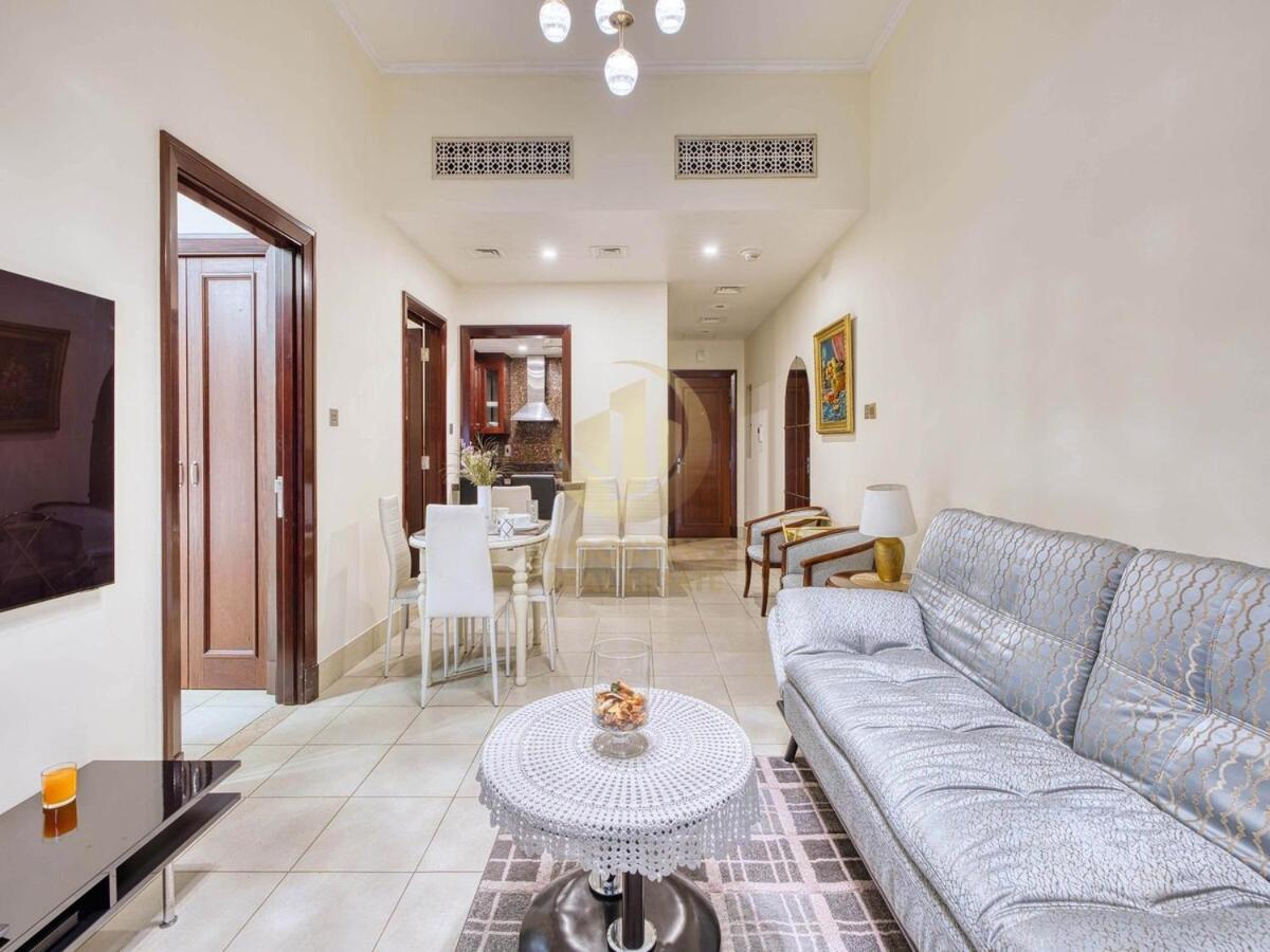 Luxury 1 Bedroom Downtown Apartment Dubai